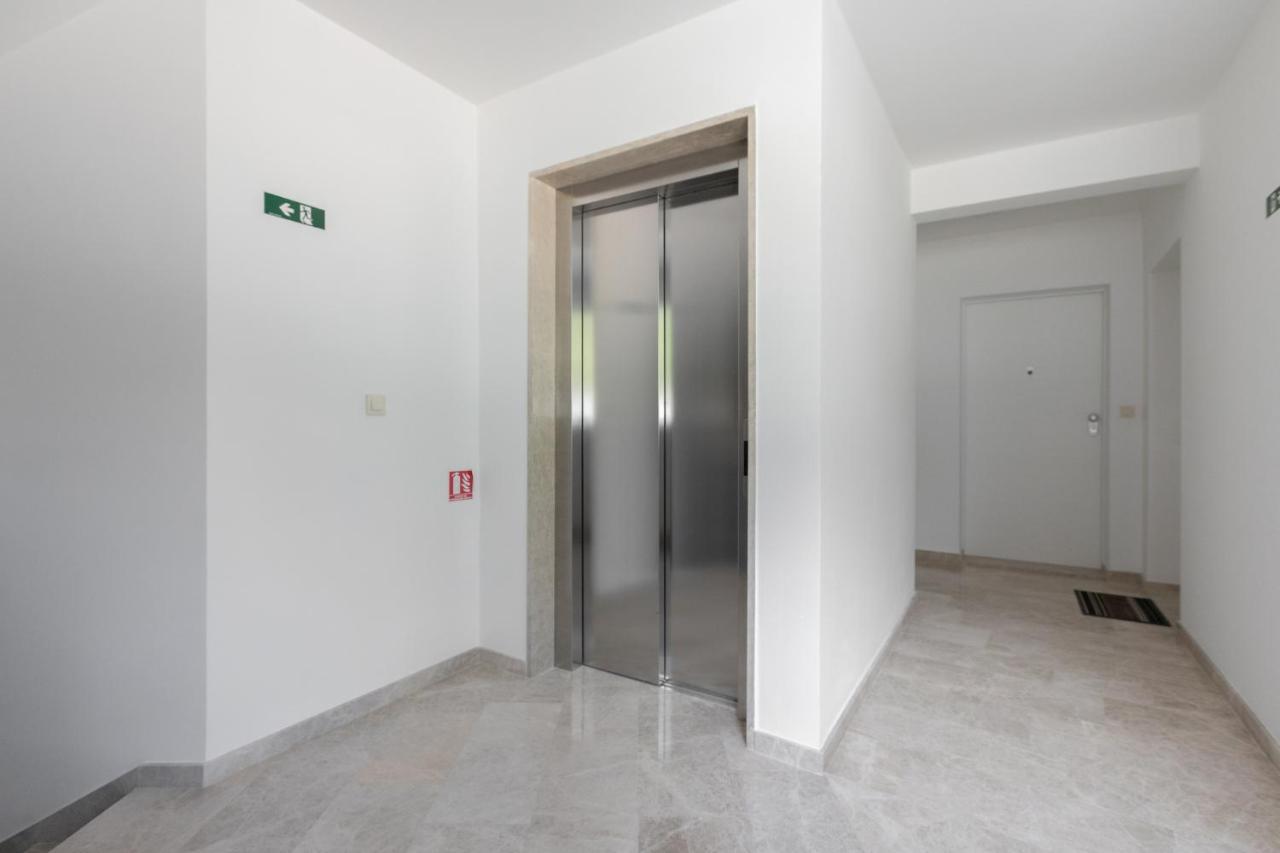 Silver Sea Apartment Makarska Bagian luar foto